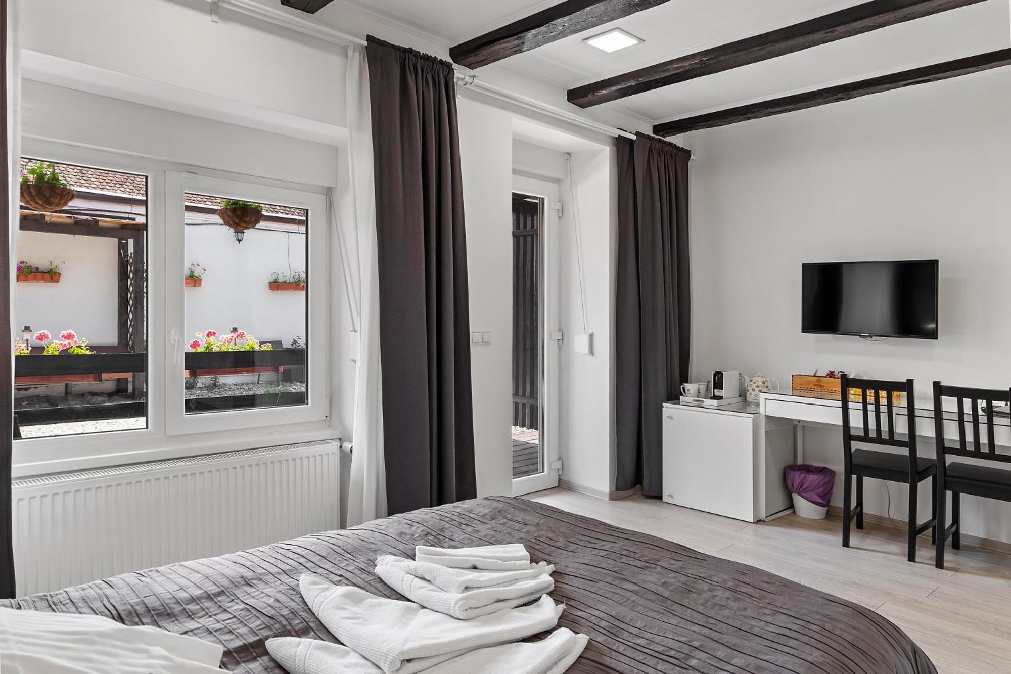 Pensiunea Alina "Adults Only" Sibiu Eksteriør billede